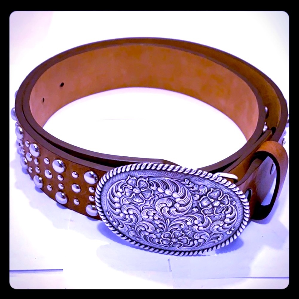 NWOT/NEW ARIAT Tan Leather Studded Women Belt: 32 - Picture 1 of 8